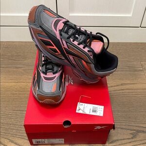 Reebok Premier road ultra pink blue men’s 10.5 women’s 12